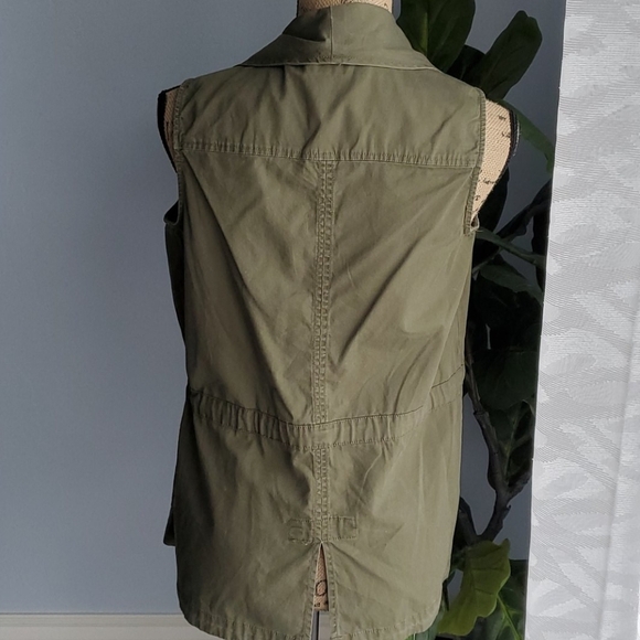 Limited  vest - Picture 5 of 6